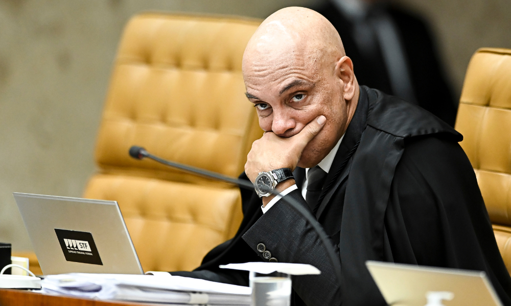 Defesa de Bolsonaro pede ao STF devolução de passaporte apreendido pela PF