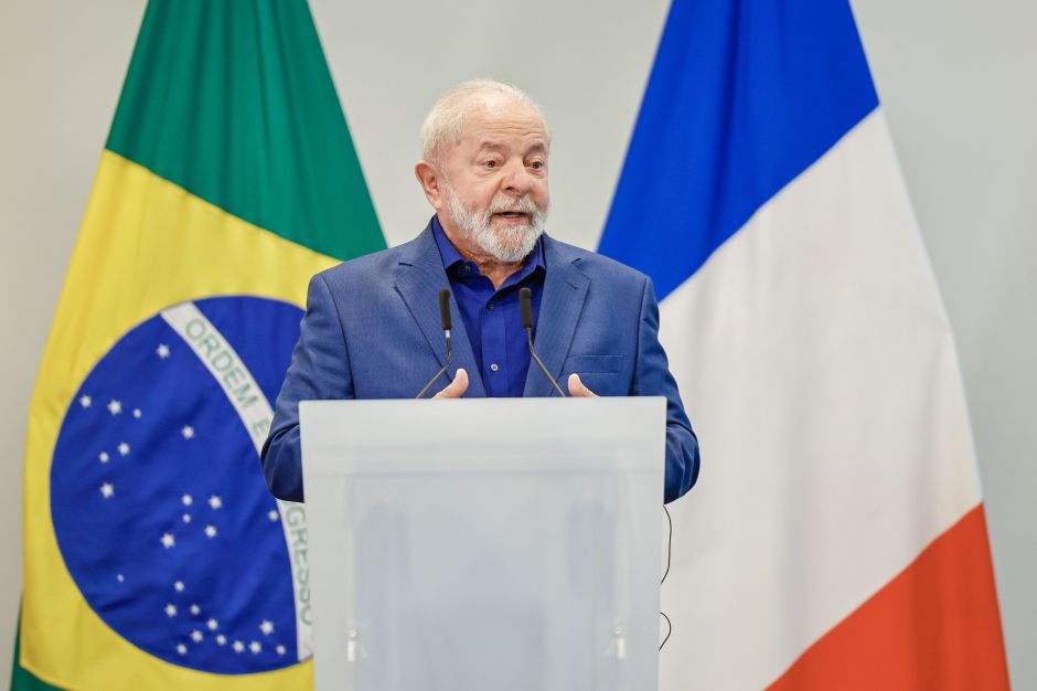 Lula responde às críticas da esquerda francesa e defende livre comércio com ressalvas