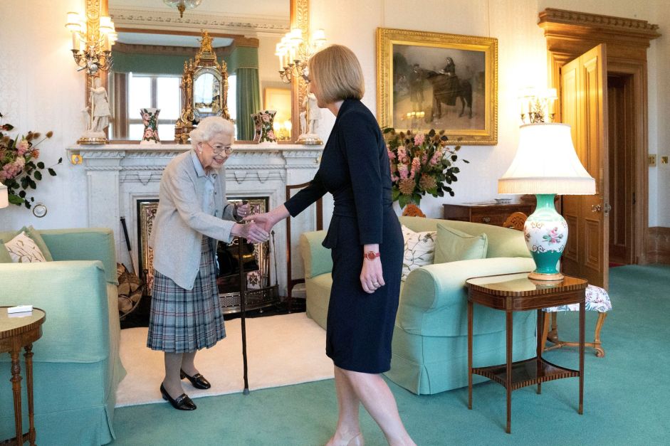 De Churchill a Liz Truss: os primeiros-ministros do reinado de Elizabeth II