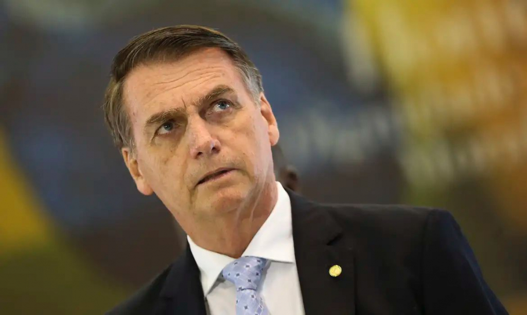 Jair Bolsonaro é hospitalizado em Manaus com quadro de erisipela