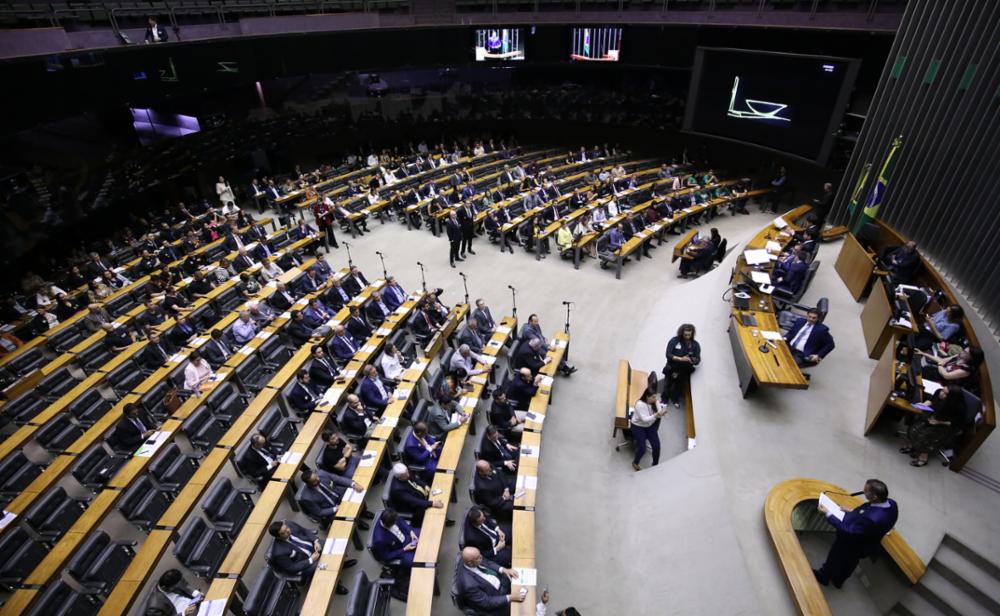 Entenda a proposta que pode elevar o número de deputados no Brasil para 524