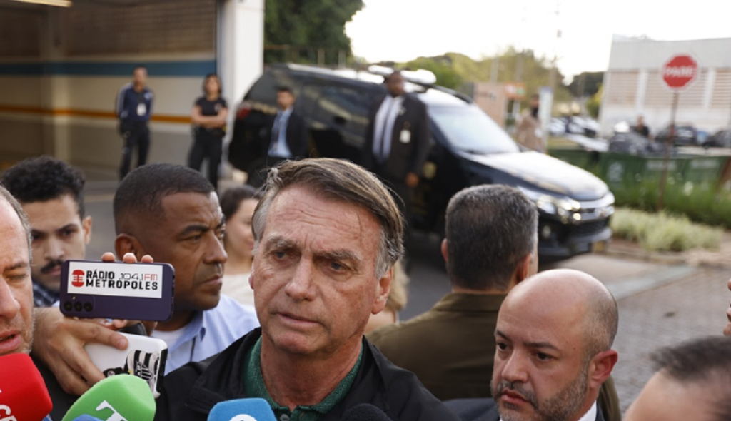 Bolsonaro era ‘centro decisório’ e ‘principal destinatário’ das ações da ‘Abin paralela’, segundo relatório da PF