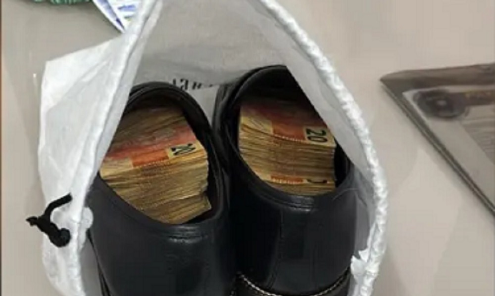 PF acha dinheiro vivo dentro de par de sapatos do primo de Elmar Nascimento
