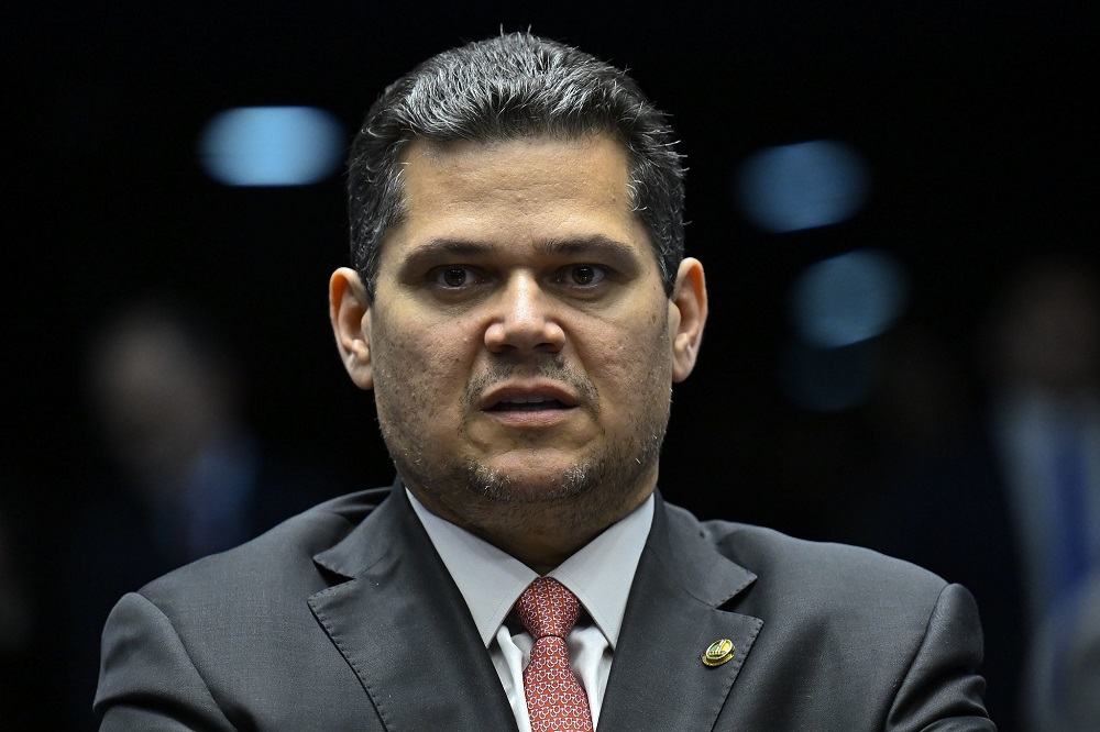 Davi Alcolumbre nega que pautará impeachment de Moraes