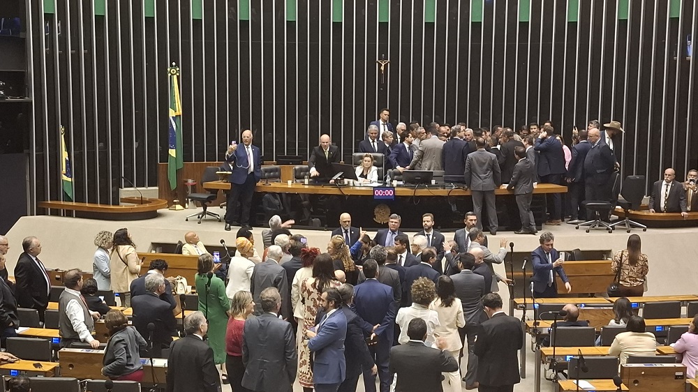 Motta encaminha à Corregedoria da Câmara denúncias contra deputados que obstruíram plenário