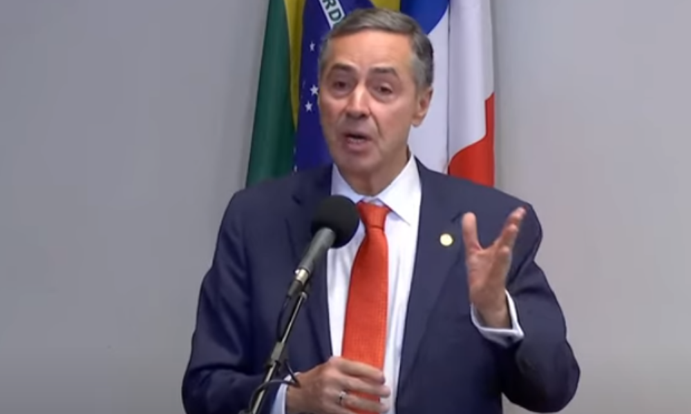 Sucessor de Barroso deve ser definido após retorno de Lula da Itália, afirma Lewandowski