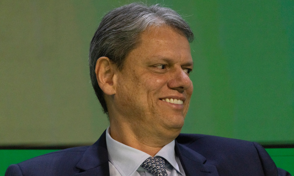 Tarcísio de Freitas premia 225 medalhistas de ouro da Olimpíada de Matemática das Escolas Estaduais de São Paulo