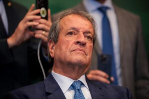 Valdemar declara apoio ‘irrestrito’ a Castro: ‘Não só ficará elegível, como será eleito’