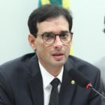 Deputado pede vista, e comissão votará PEC do fim da escala 6×1 na quarta-feira