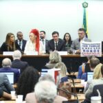 Fim da escala 6×1: comissão especial da Câmara vota parecer de PEC nesta quarta-feira