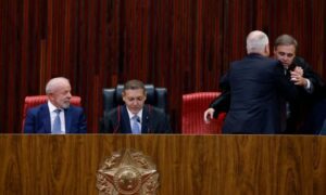 Lula, Flávio e Moraes: veja quem marcou presença na posse de Nunes Marques 